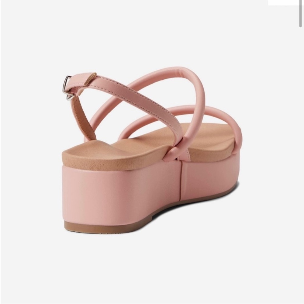 Chinese Laundry Skippy Platform Sandal - Picture 4 of 15